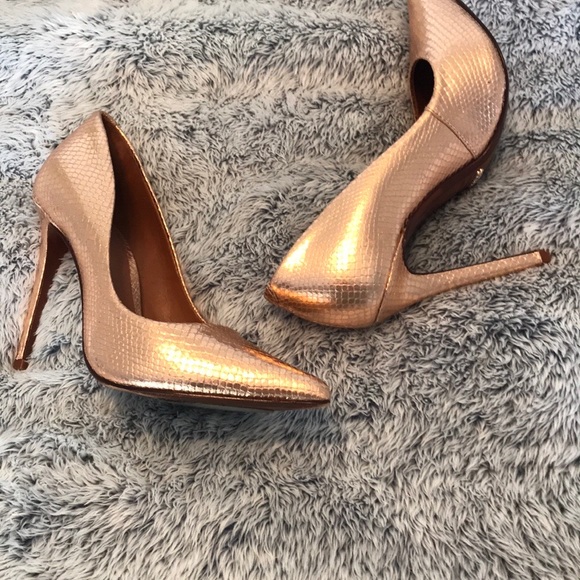 SCHUTZ Shoes - Schutz heels. Beautiful!